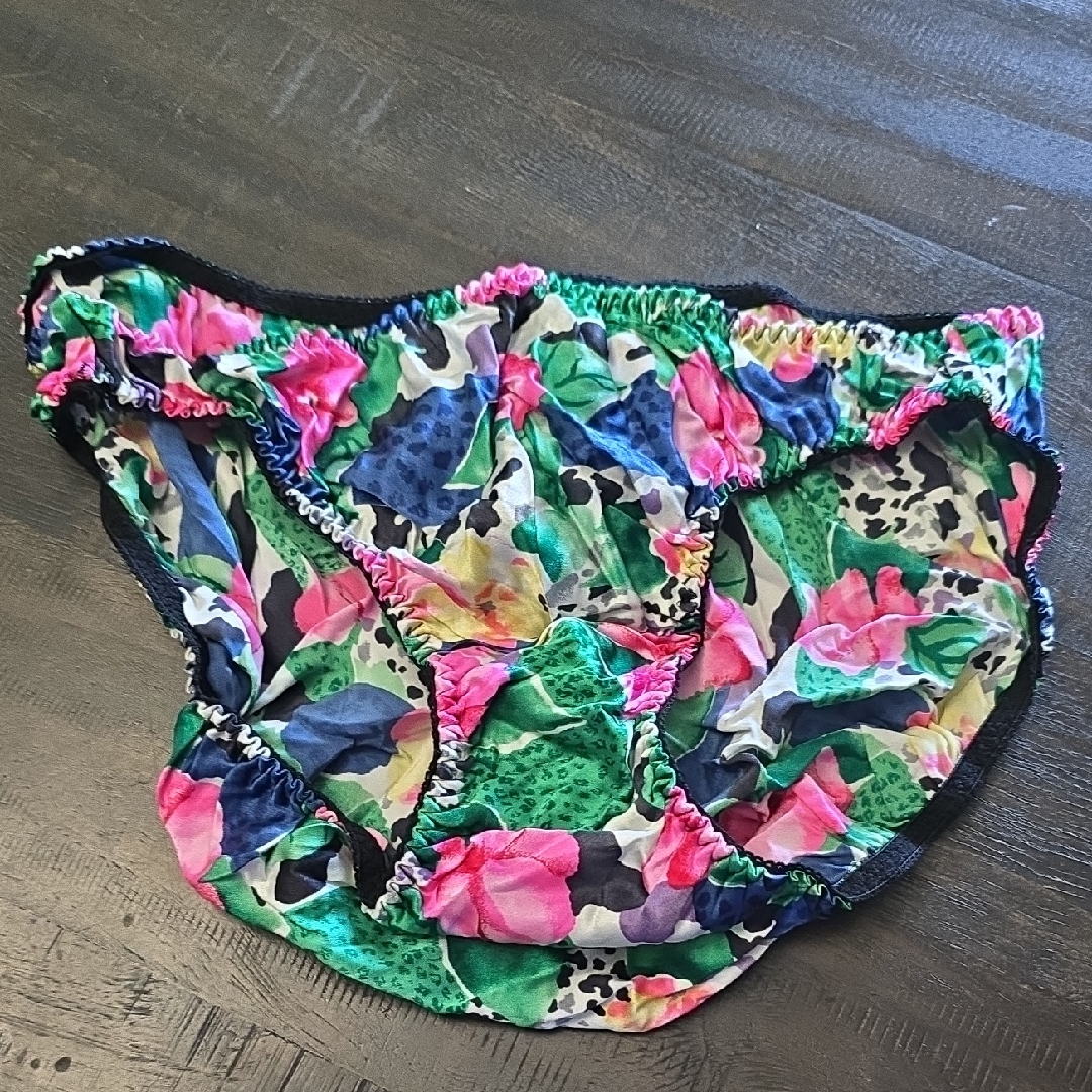 Victoria Secret Gold Label 100% Silk Pantie Nwt Large Animal Print